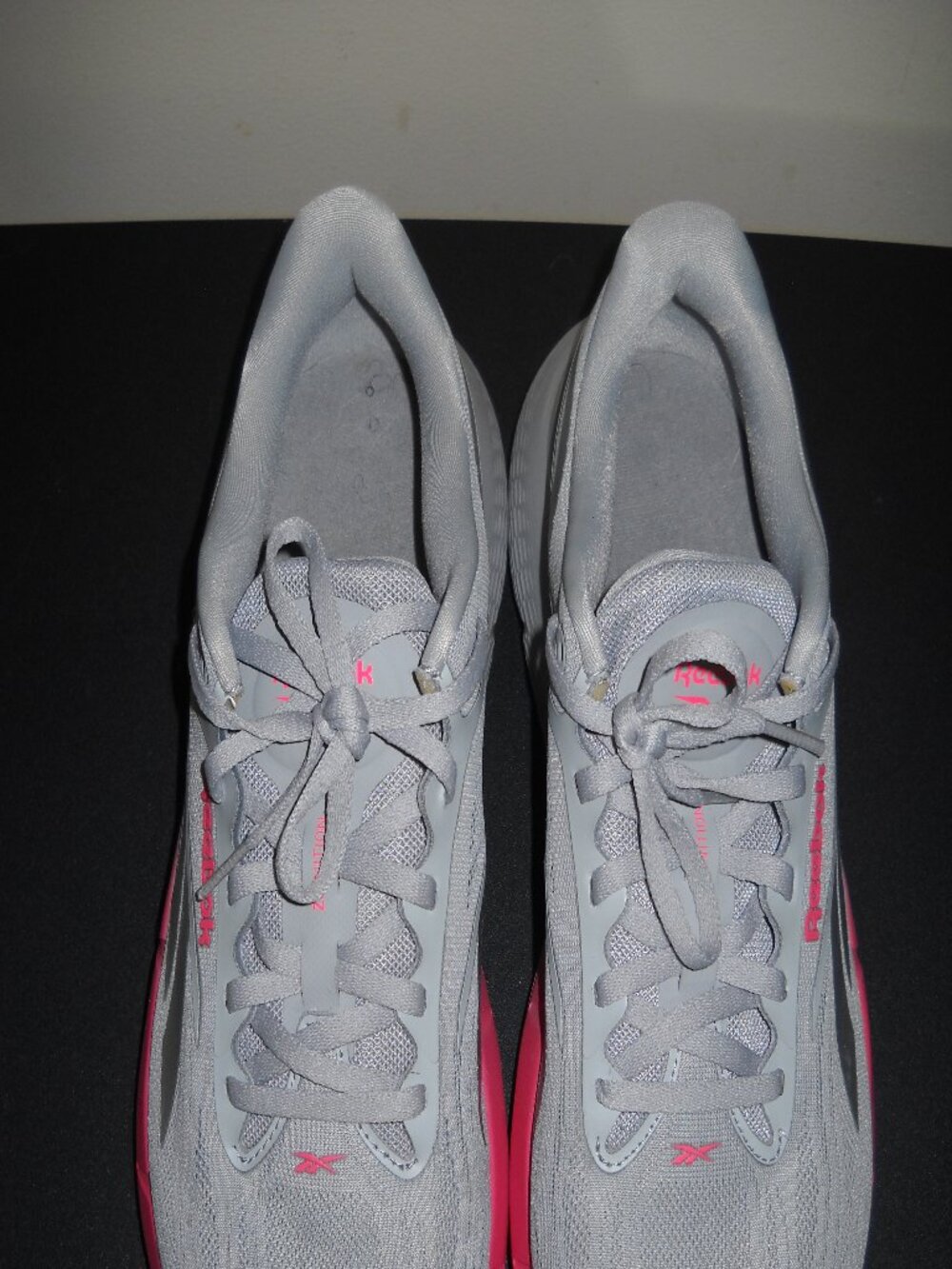 Women's Reebok Zignition Grey/Pink Blast/Silver -- Size 11